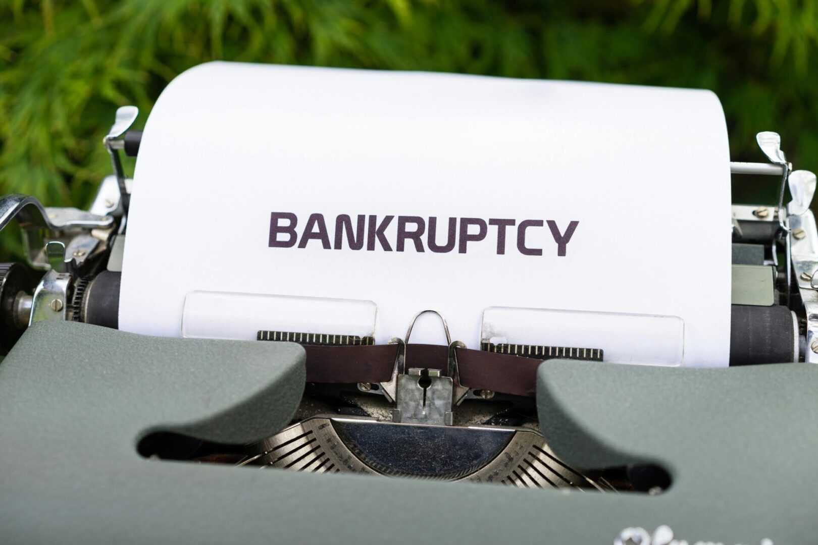 A typewriter that typed out the word ‘bankruptcy,’ such as to indicate CFP planner bankruptcies 