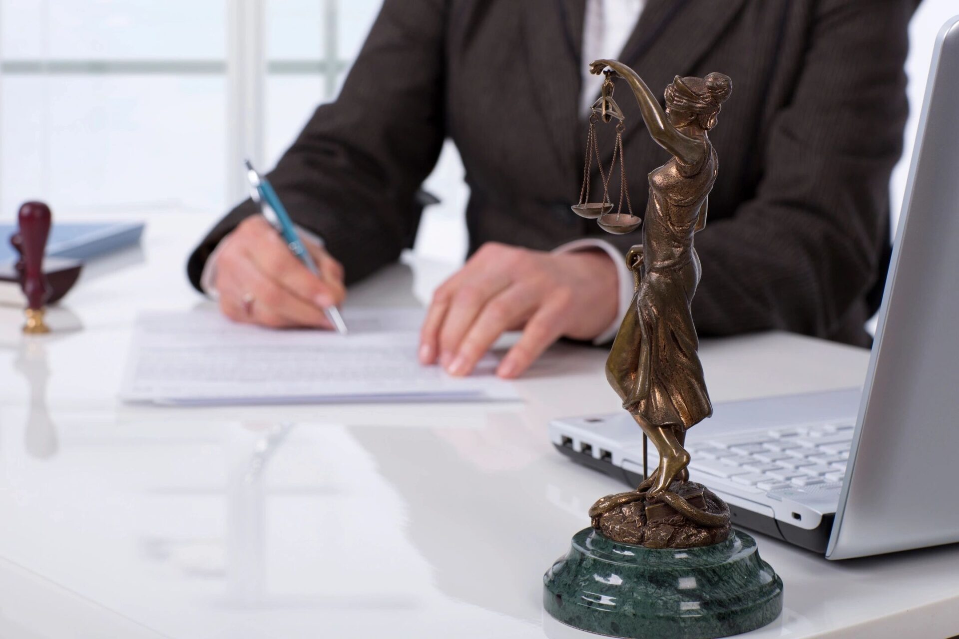 Dimitrios Michelis (UBS) Complaints & FINRA Bar after Selling Away Allegations featured by top securities fraud attorneys, The White Law Group.